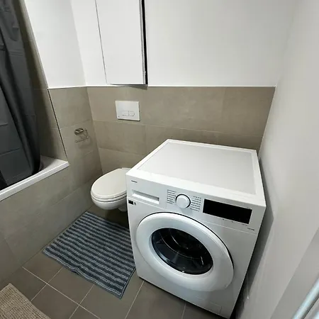 Amazing 1br & 1lr Very *